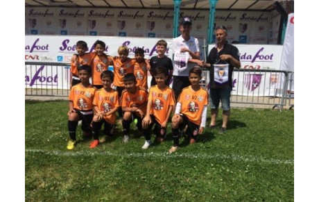 Le FC Bangkok (Thailande) de passage à Reventin
